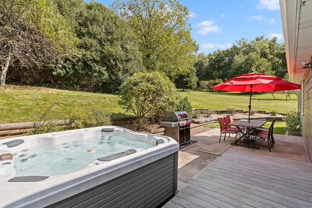 4862 Hickory Trail, Middleton, WI 53562