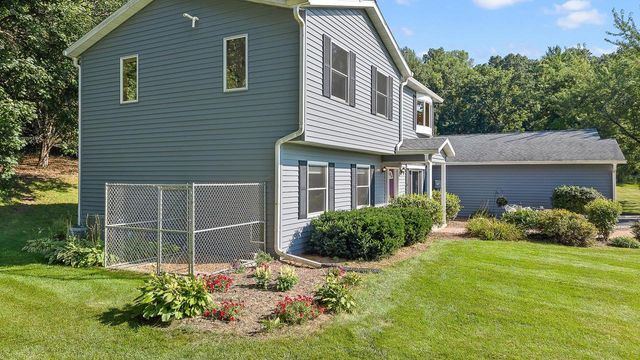 4862 Hickory Trail, Middleton, WI 53562