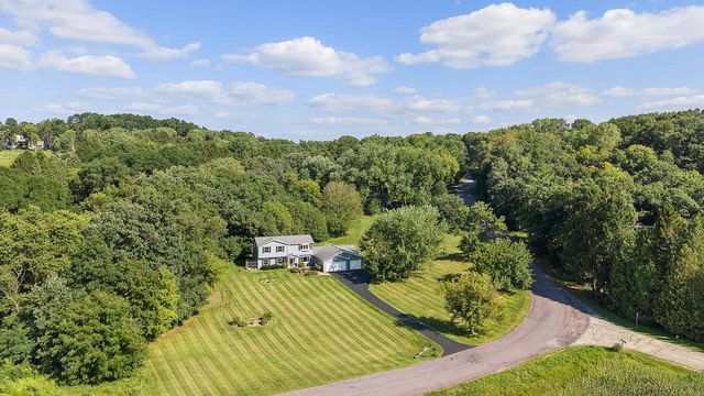 4862 Hickory Trail, Middleton, WI 53562