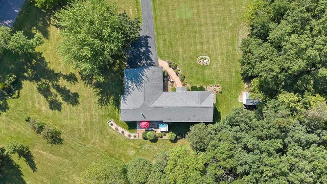 4862 Hickory Trail, Middleton, WI 53562
