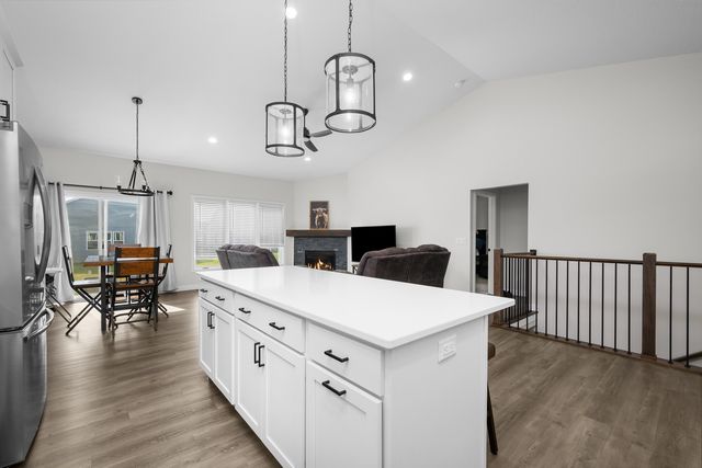 1868 REDBUD Circle, Eldridge, IA 52748