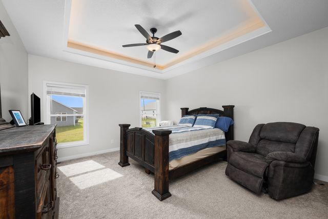 1868 REDBUD Circle, Eldridge, IA 52748