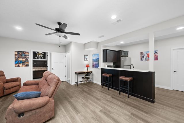 1868 REDBUD Circle, Eldridge, IA 52748