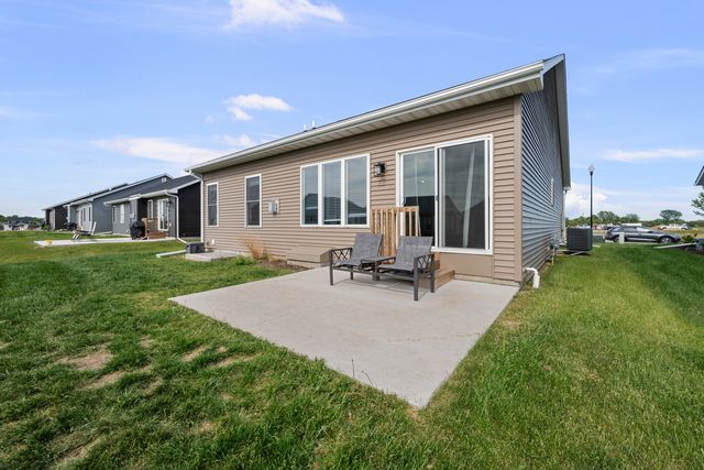 1868 REDBUD Circle, Eldridge, IA 52748