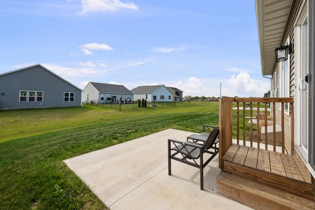 1868 REDBUD Circle, Eldridge, IA 52748