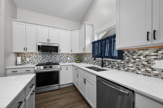 1868 REDBUD Circle, Eldridge, IA 52748