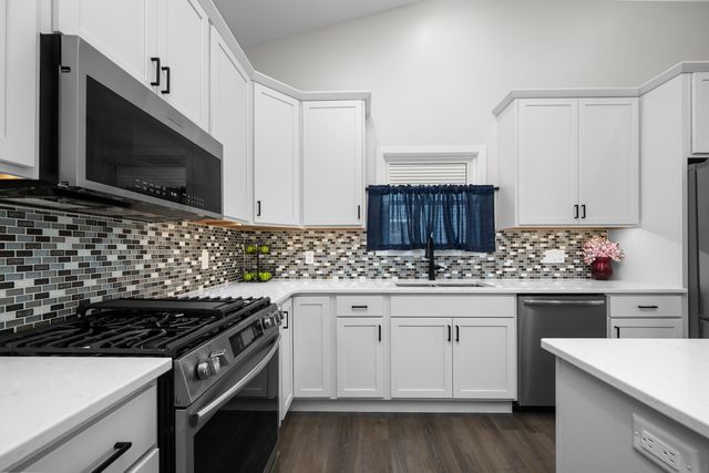 1868 REDBUD Circle, Eldridge, IA 52748