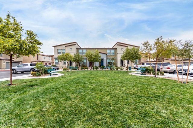 7945 Whisper Words Avenue, Las Vegas, NV 89113