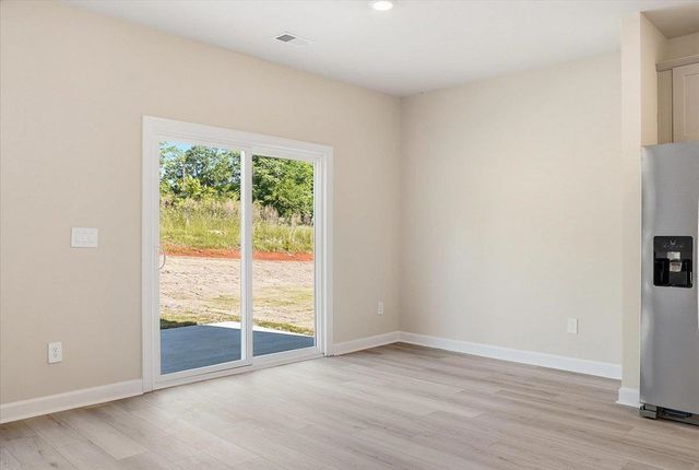 1556 Erindale Drive, Wellford, SC 29385
