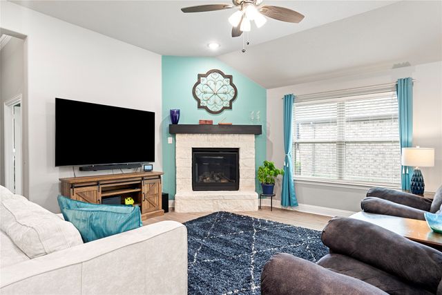 125 Rosehaven Drive, Greenville, TX 75402