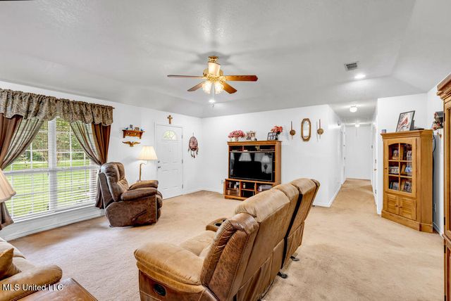 163 E Inda Road, Perkinston, MS 39573