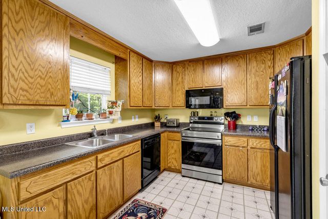 163 E Inda Road, Perkinston, MS 39573