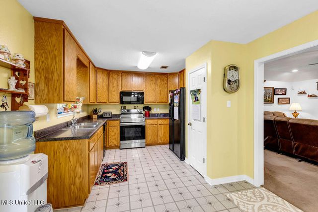 163 E Inda Road, Perkinston, MS 39573