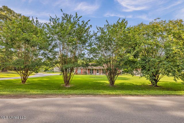 163 E Inda Road, Perkinston, MS 39573