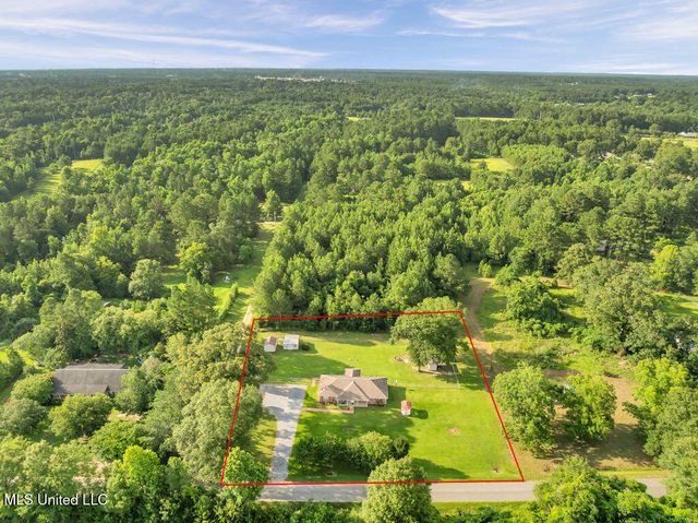 163 E Inda Road, Perkinston, MS 39573