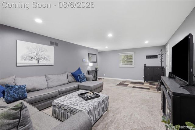 4550 Hummer Lake Road, Brandon Charter Township, MI 48462