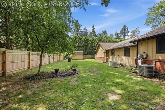 4550 Hummer Lake Road, Brandon Charter Township, MI 48462
