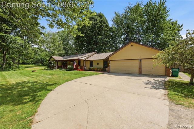 4550 Hummer Lake Road, Brandon Charter Township, MI 48462