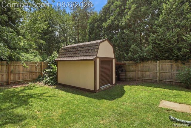 4550 Hummer Lake Road, Brandon Charter Township, MI 48462