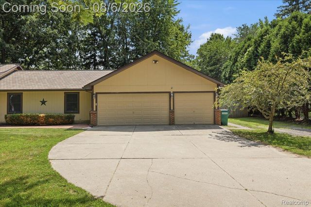 4550 Hummer Lake Road, Brandon Charter Township, MI 48462
