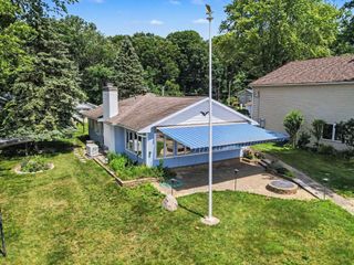 11169 Lakeshore Drive, Fabius Twp, MI 49093