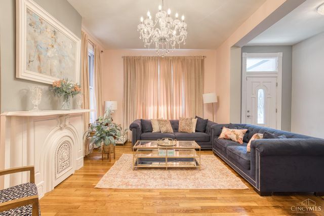 1834 Chase Avenue, Cincinnati, OH 45223