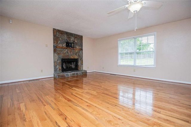 284 Katie Lane, Carrollton, GA 30117