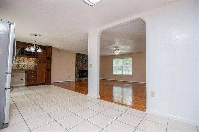 284 Katie Lane, Carrollton, GA 30117