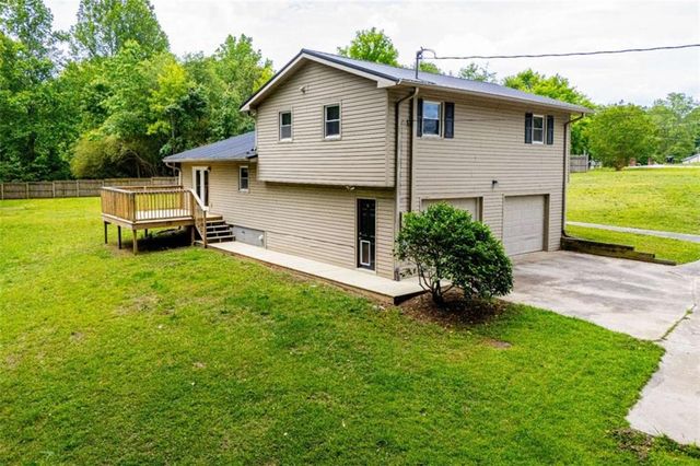284 Katie Lane, Carrollton, GA 30117