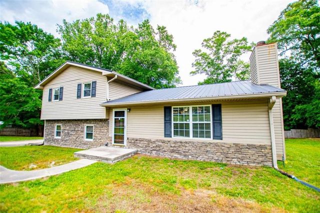 284 Katie Lane, Carrollton, GA 30117