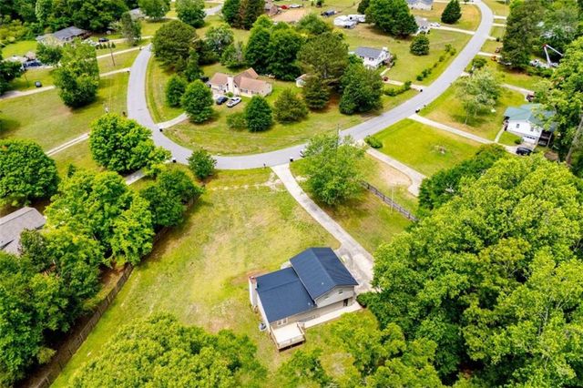 284 Katie Lane, Carrollton, GA 30117
