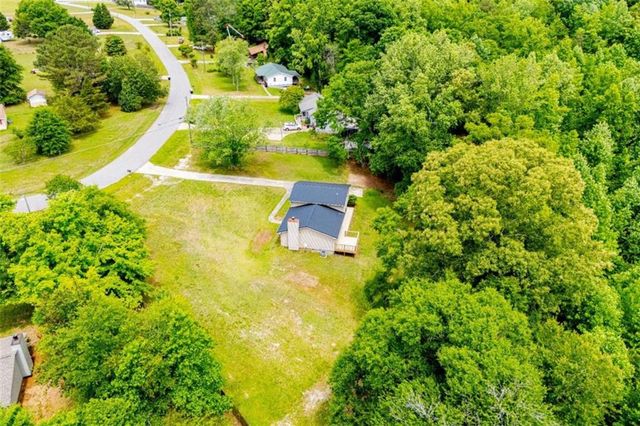 284 Katie Lane, Carrollton, GA 30117