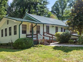 119 John Lee Montgomery Drive, Hendersonville, NC 28792