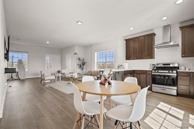 3229 Lohr Road, Ann Arbor, MI 48108