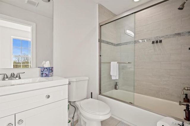 3229 Lohr Road, Ann Arbor, MI 48108