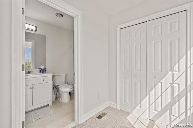 3229 Lohr Road, Ann Arbor, MI 48108