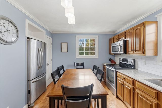 230 School Street, Lincoln, RI 02865