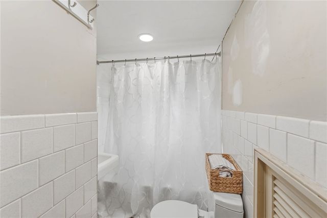 230 School Street, Lincoln, RI 02865