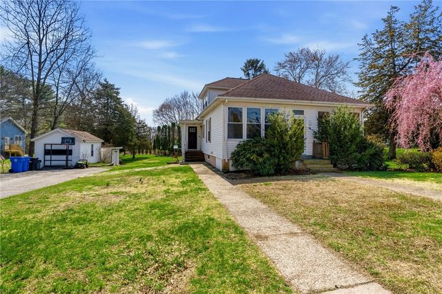 230 School Street, Lincoln, RI 02865