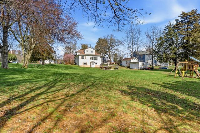 230 School Street, Lincoln, RI 02865