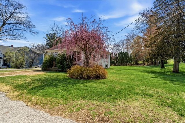 230 School Street, Lincoln, RI 02865