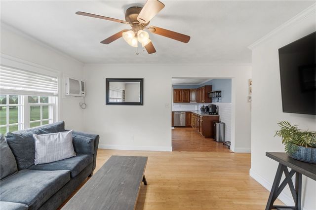 230 School Street, Lincoln, RI 02865