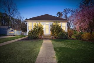 230 School Street, Lincoln, RI 02865