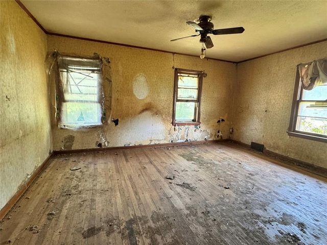 207 W Hillcrest Lane, Hobart, OK 73651