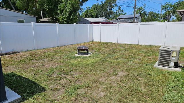 1946 15TH AVENUE S, St Petersburg, FL 33705