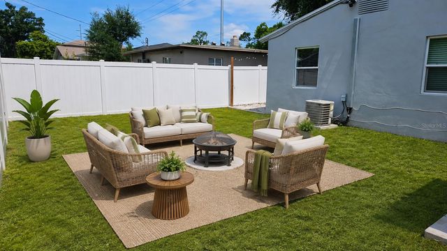 1946 15TH AVENUE S, St Petersburg, FL 33705