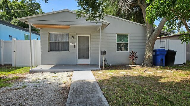 1946 15TH AVENUE S, St Petersburg, FL 33705