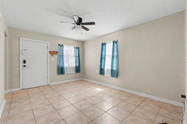 1946 15TH AVENUE S, St Petersburg, FL 33705