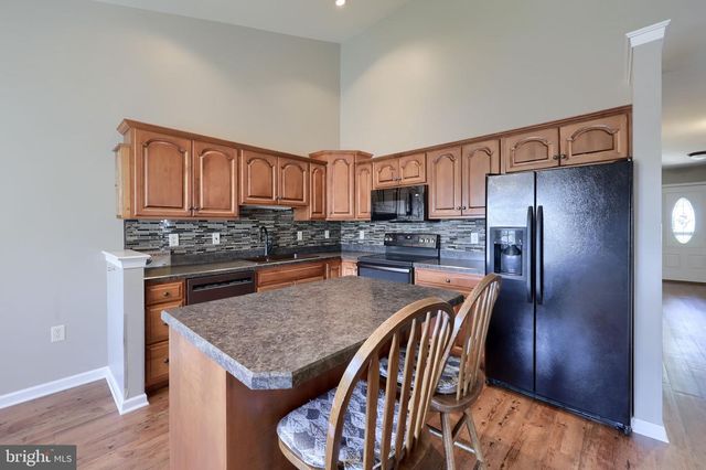 728 HEATHER RDG, Manheim, PA 17545