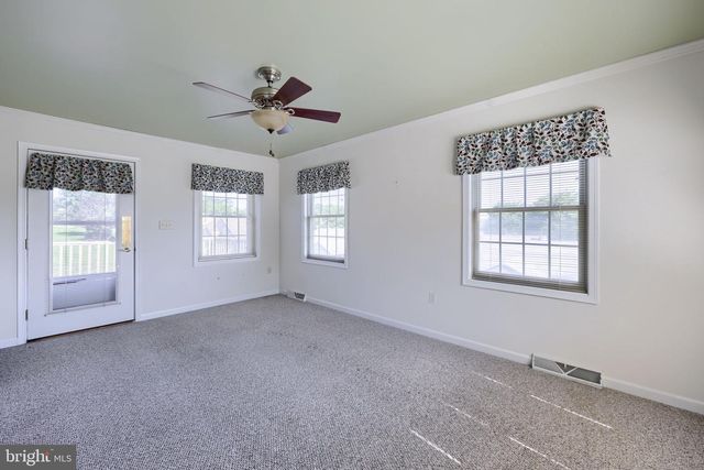 728 HEATHER RDG, Manheim, PA 17545